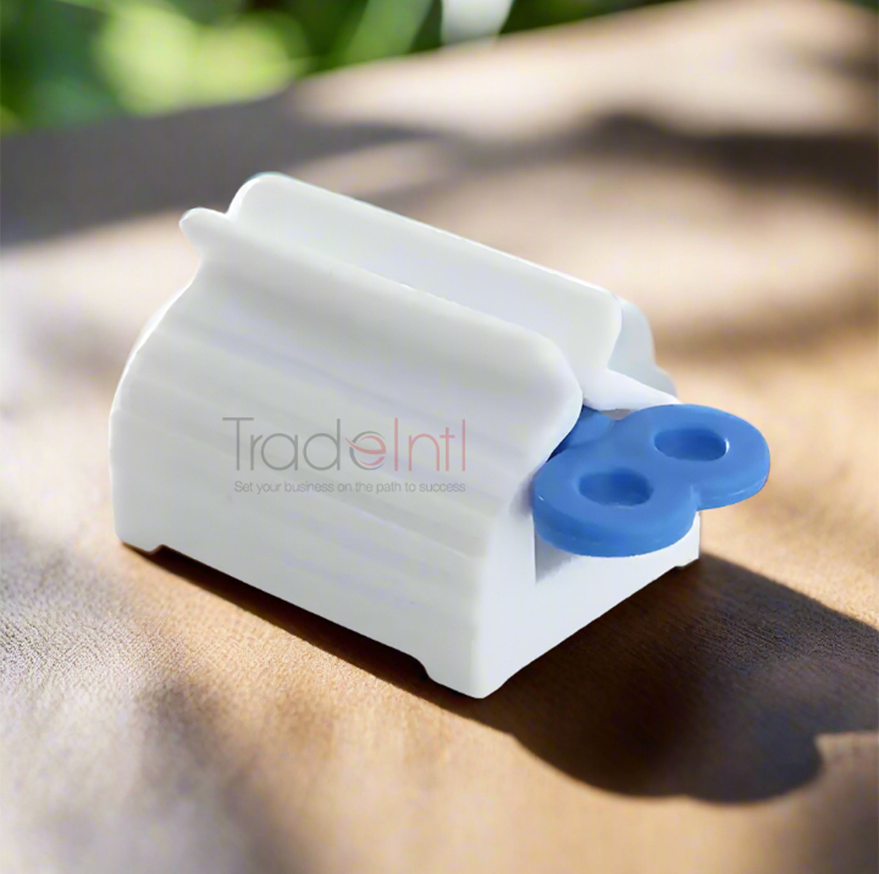 Rolling Toothpaste Squeezer